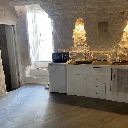 Lumore, Peaceful Retreat In Historic Остуни