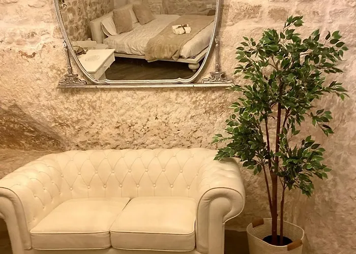 Дом отдыха Lumore, Peaceful Retreat In Historic Остуни